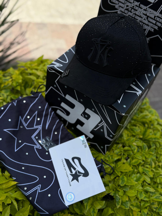 THIRTY ONE FOREVER BLACK